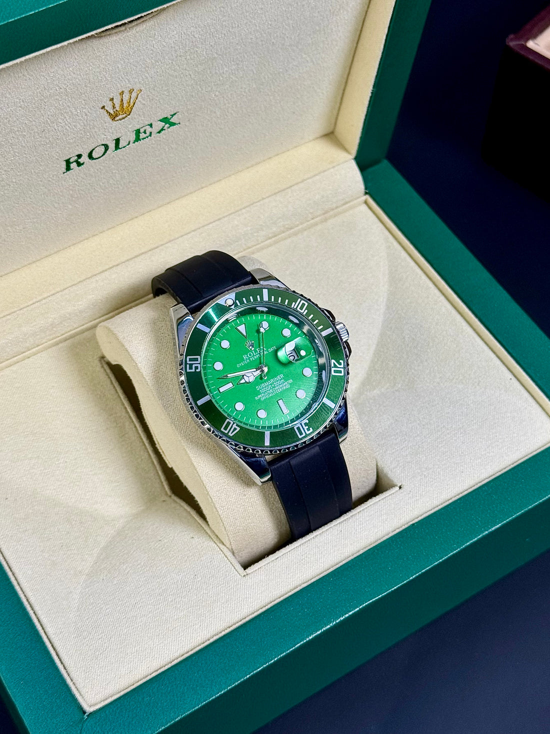 Wristive RLX Yacht-Master Submariner Silicon Strap - Rotatable Dial