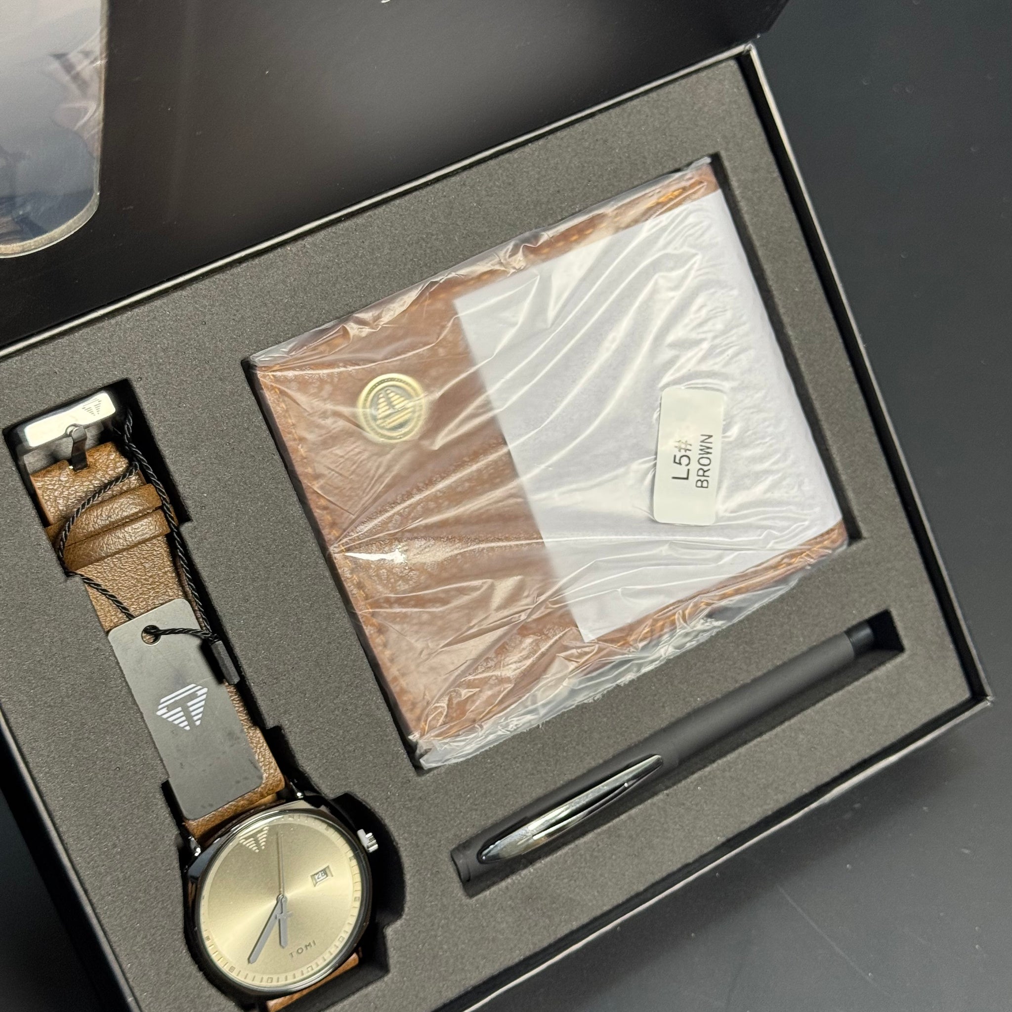Wristive Tomi Men’s Gift Box Collection – Watch, Wallet & Pen