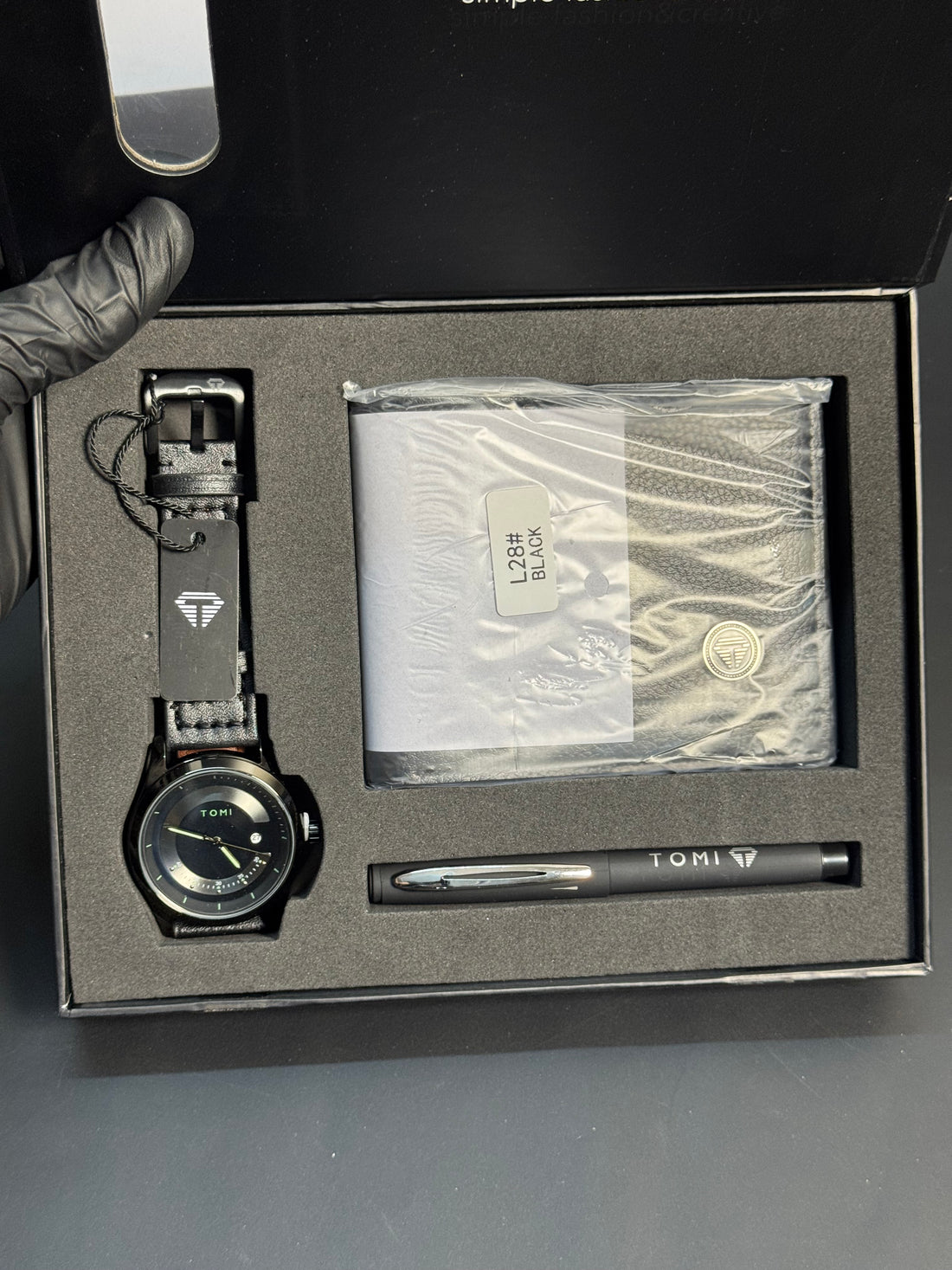 Wristive Tomi Men’s Gift Box Collection – Watch, Wallet & Pen