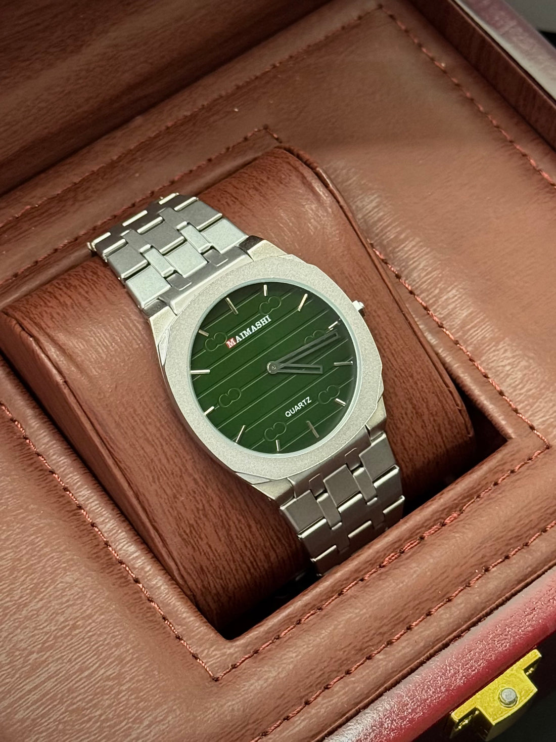 Wristive Maimashi Super-Slim Watch – Working Date Feature | Stainless Steel with Master Lock